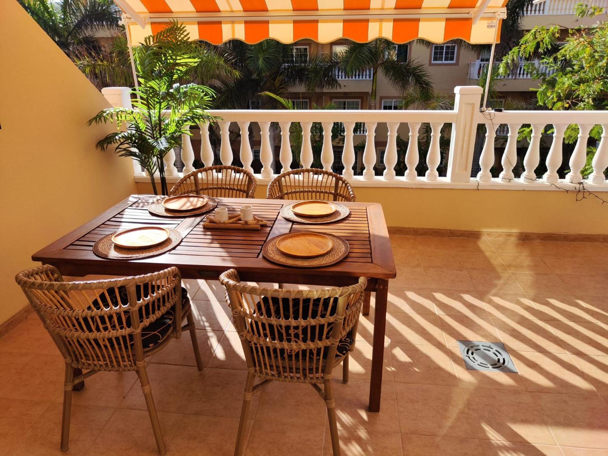 Lovely Primavera Palm Mar Apartment ภายนอก รูปภาพ